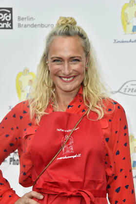 Eva Mona Rodekirchen bei der PSD Gala der Kinderschutzengel 2022 im Prinz Eisenherz Restaurant im Filmpark Babelsberg. Potsdam, 09.09.2022