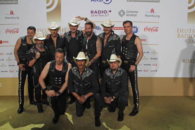 Die Band The BossHoss mit Alec Voelkel und Sascha Vollmer bei der Verleihung des 13. Deutschen Radiopreises 2022 im Schuppen 52. Hamburg, 08.09.2022 Verleihung des 13. Deutschen Radiopreises 2022 in Hamburg, Hamburg Hamburg Deutschland Hamburg