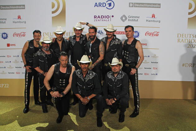 Die Band The BossHoss mit Alec Voelkel und Sascha Vollmer bei der Verleihung des 13. Deutschen Radiopreises 2022 im Schuppen 52. Hamburg, 08.09.2022 Verleihung des 13. Deutschen Radiopreises 2022 in Hamburg, Hamburg Hamburg Deutschland Hamburg