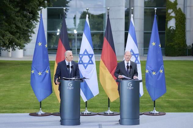 News Bilder des Tages Olaf Scholz trifft den Ministerpräsidenten von Israel Jair Lapid Bundeskanzler Olaf Scholz (SPD) empfängt den Ministerpräsidenten von Israel Jair Lapid am 12.09.2022 im Bundeskanzleramt in Berlin. Berlin Bundeskanzleramt Berlin Deutschland