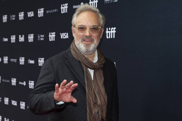 September 12, 2022, Toronto, ON, CAN: Sam Mendes arrives on the red carpet for Empire of Light at the Toronto International Film Festival in Toronto on Monday September 12, 2022. Toronto CAN - ZUMAc35_ 20220912_zaf_c35_081 Copyright: xChrisxYoungx