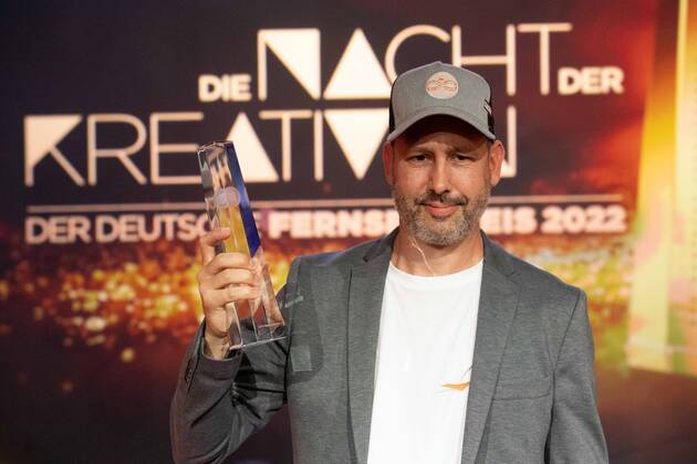 Preistraeger Johannes SPIECKER, Verleihung des Deutschen Fernsehpreises, Die Nacht der Kreativen - Der Deutsche Fernsehpreis 2022, Deutscher Fernsehpreis 2022 in Koeln, am 13.09.2022.