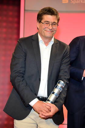 Verleihung des Deutschen Gründerpreises 2022 Richard Grohe, Der Sohn von Klaus Grohe steigt mit seiner Beteiligungsgesellschaft Syngroh bei KMLS ein, Enkel des Erfinders von Hans Grohe aus dem ZDF Hauptstadtstudio die Verleihung des Deutschen Gründerpreises in Berlin am 13.09.2022