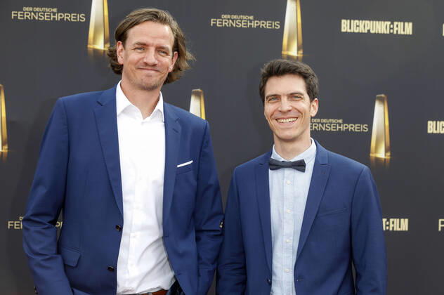 Andreas Baltschun und Lucas Seeberger bei der Verleihung des Deutschen Fernsehpreises 2022 - Die Nacht der Kreativen im Studio Ehrenfeld. Köln, 13.09.2022