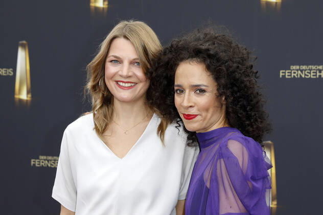 Barbara Ott und Arabella Bartsch bei der Verleihung des Deutschen Fernsehpreises 2022 - Die Nacht der Kreativen im Studio Ehrenfeld. Köln, 13.09.2022