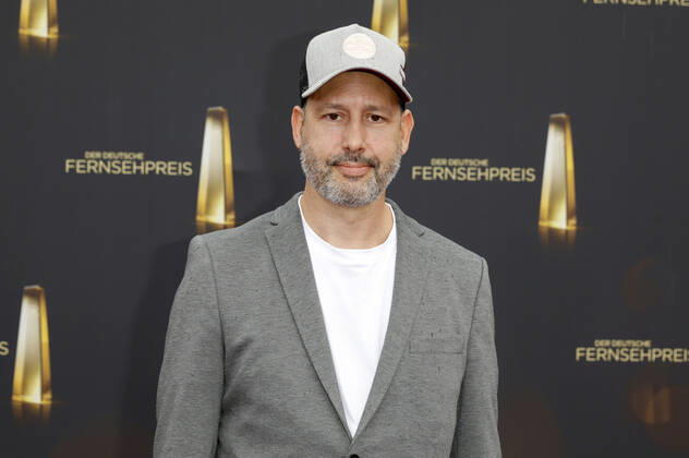 Johannes Spiecker bei der Verleihung des Deutschen Fernsehpreises 2022 - Die Nacht der Kreativen im Studio Ehrenfeld. Köln, 13.09.2022