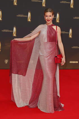 Der Deutsche Fernsehpreis 2021 Wolke Hegenbarth auf dem roten Teppich bei der Verleihung Der Deutsche Fernsehpreis Die TV-Highlights des Jahres am 14. September in den MMC Studios Köln. Copyright: xEventpressxGolejewskix