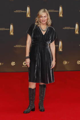 Der Deutsche Fernsehpreis 2021 Gesine Cukrowski auf dem roten Teppich bei der Verleihung Der Deutsche Fernsehpreis Die TV-Highlights des Jahres am 14. September in den MMC Studios Köln. Copyright: xEventpressxGolejewskix