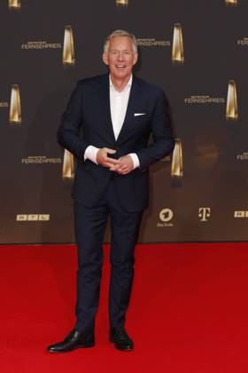 Der Deutsche Fernsehpreis 2021 Johannes B. Kerner auf dem roten Teppich bei der Verleihung Der Deutsche Fernsehpreis Die TV-Highlights des Jahres am 14. September in den MMC Studios Köln. Copyright: xEventpressxGolejewskix