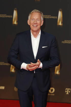 Der Deutsche Fernsehpreis 2021 Johannes B. Kerner auf dem roten Teppich bei der Verleihung Der Deutsche Fernsehpreis Die TV-Highlights des Jahres am 14. September in den MMC Studios Köln. Copyright: xEventpressxGolejewskix