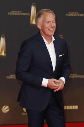 Der Deutsche Fernsehpreis 2021 Johannes B. Kerner auf dem roten Teppich bei der Verleihung Der Deutsche Fernsehpreis Die TV-Highlights des Jahres am 14. September in den MMC Studios Köln. Copyright: xEventpressxGolejewskix
