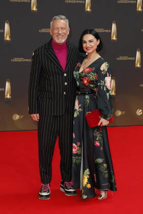 Der Deutsche Fernsehpreis 2021 Otto Steiner, Mimi Fiedler auf dem roten Teppich bei der Verleihung Der Deutsche Fernsehpreis Die TV-Highlights des Jahres am 14. September in den MMC Studios Köln. Copyright: xEventpressxGolejewskix