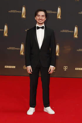 Der Deutsche Fernsehpreis 2021 Ivo Kortlang auf dem roten Teppich bei der Verleihung Der Deutsche Fernsehpreis Die TV-Highlights des Jahres am 14. September in den MMC Studios Köln. Copyright: xEventpressxGolejewskix