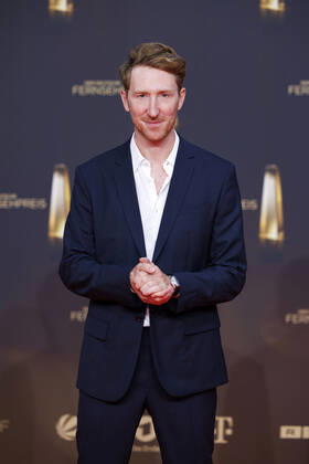 Schauspieler Louis Klamroth bei der Deutsche Fernsehpreis 2022 - Die TV-Highlights des Jahres in den MMC-Studios in Ossendorf. Köln, 14.09.2022 NRW Deutschland Copyright: xChristophxHardtx