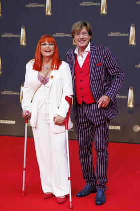 Fernsehmoderator Jörg Draeger und Eherau Petra Draeger (r.) bei der Deutsche Fernsehpreis 2022 - Die TV-Highlights des Jahres in den MMC-Studios in Ossendorf. Köln, 14.09.2022 NRW Deutschland Copyright: xChristophxHardtx