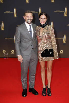 Klaas Heufer-Umlauf und seine Ehefrau Doris Golpashin bei der Deutscher Fernsehpreis Verleihung am 14.09.2022 in Koeln Deutscher Fernsehpreis Verleihung 2022 in Köln