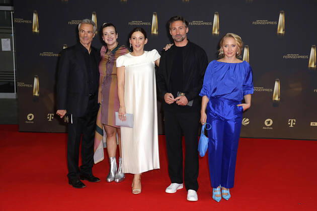Hannes Jaenicke, Jeannine Michaelsen, Benjamin Sadler und Anna Maria Mühe bei der Deutscher Fernsehpreis Verleihung am 14.09.2022 in Koeln Deutscher Fernsehpreis Verleihung 2022 in Köln