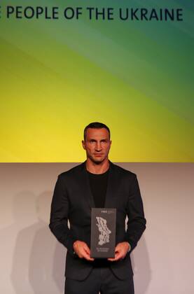 Germany: M100 Media Award to the Ukrainian people Brandenburg: M100 Media Award to the Ukrainian people – Dr. Wladimir Klitschko accepts the award on his behalf in Potsdam.The photo shows Wladimir Klitschko in the Orangery in Sanssouci Park in Potsdam. Wladimir Klitschko accepted the M100 Media Award on behalf of the Ukrainian people Potsdam Brandenburg Germany Copyright: SimonexKuhlmey