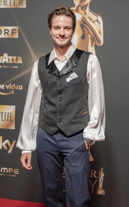 20220916 Kurier Romy-Branchenfest 2022 WIEN, OESTERREICH - 16. SEPTEMBER: Schauspieler und Romy-Preistraeger 2022 Julian Waldner bei seiner Ankunft am roten Teppich vor dem Kurier Romy-Brachenfest 2022, bei dem im Rahmen einer festlichen Verleihung, die kreativen Talente hinter der Kamera in 15 Kategorien Nomnierten, geehrt werden am 16. September 2022 im Gartenbaukino in Wien, Oesterreich. 220916_SEPA_17_018 Copyright: xIsabellexOuvrardx SEPAxMedia