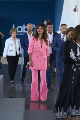 September 17, 2022, Madrid, Madrid, Spain: Monica Cruz during National Cinematrogy Award to Penelope Cruz during 70th San Sebastian International Film Festival at Victoria Eugenia Theatre on September 17, 2022 in Donostia San Sebastian, SpainPenelope Cruz receives National Cinematrogy Award during 70th San Sebastian International Film Festival at Victoria Eugenia Theatre on September 17, 2022 in Donostia San Sebastian, Spain Madrid Spain - ZUMAg15_ 20220917_zaf_g15_066 Copyright: xJackxAbuinx