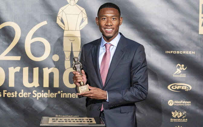 20220919 26. Bruno-Gala WIEN, OESTERREICH - 19. SEPTEMBER: Spieler von Real Madrid David Alaba, Preistraeger der Bruno-Award in der Kategorie Legionaer der Saison praesentiert von Coca-Cola waehrend der Preisverleihung anlaesslich des 26. Bruno Galas, Das Fest Der SpielerInnen, praesentiert von Kronen Zeitung im Globe Wien in der Marx-Halle am 19. September 2022 in Wien, Oesterreich. 220919_SEPA_17_020 Copyright: xIsabellexOuvrardx SEPAxMedia