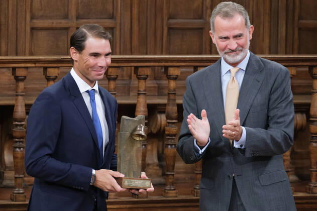 September 20, 2022, Madrid, Spain: Tennis player Rafael Nadal and King Felipe VI of Spain seen during the delivery of the Camino Real Award on its fifth edition, at the auditorium of the University of Alcala, in Alcala de Henares, Madrid. The Camino Real award has been granted by the Franklin Institute of the University of Alcala, which recognizes the professional work of Spaniards who in an outstanding and exemplary way project and enhance the positive image of Spain in the United States. The projection of the image of Spain in North America by the tennis player, means his triumph in the US Open (2019), as well as in previous editions of 2010, 2013, 2017 and in other tournaments played in North America. Madrid Spain - ZUMAs197 20220920_zaa_s197_111 Copyright: xAtilanoxGarciax