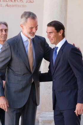 September 20, 2022, Madrid, Spain: King Felipe VI of Spain and tennis player Rafael Nadal seen during the delivery of the Camino Real Award on its fifth edition, at the auditorium of the University of Alcala, in Alcala de Henares, Madrid. The Camino Real award has been granted by the Franklin Institute of the University of Alcala, which recognizes the professional work of Spaniards who in an outstanding and exemplary way project and enhance the positive image of Spain in the United States. The projection of the image of Spain in North America by the tennis player, means his triumph in the US Open (2019), as well as in previous editions of 2010, 2013, 2017 and in other tournaments played in North America. Madrid Spain - ZUMAs197 20220920_zaa_s197_095 Copyright: xAtilanoxGarciax