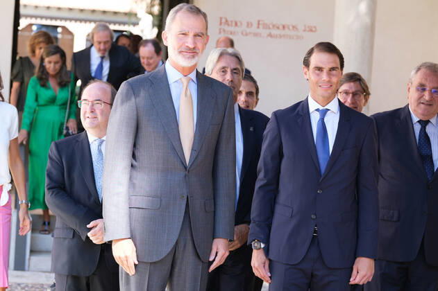 The King Presents The V Edition Of The camino Real Award To Rafa Nadal King Felipe VI presents the Camino Real Award to tennis player Rafael Nadal , during its fifth edition, at the auditorium of the University of Alcala, on 20 September, 2022 in Alcala de Henares, Madrid, Spain Madrid Spain Copyright: xOscarxGonzalezx originalFilename: gonzalez-notitle220920_nprsV