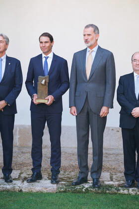 The King Presents The V Edition Of The camino Real Award To Rafa Nadal King Felipe VI presents the Camino Real Award to tennis player Rafael Nadal , during its fifth edition, at the auditorium of the University of Alcala, on 20 September, 2022 in Alcala de Henares, Madrid, Spain Madrid Spain Copyright: xOscarxGonzalezx originalFilename: gonzalez-notitle220920_np8Pu