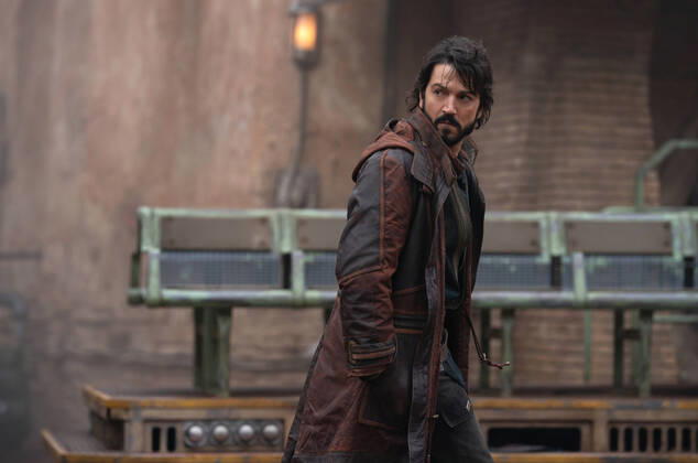 Cassian Andor (Diego Luna) in Lucasfilm s Andor (2022), Photo credit: Des Willie Lucasfilm Ltd. Copyright: xDesxWilliex 34407-014THA