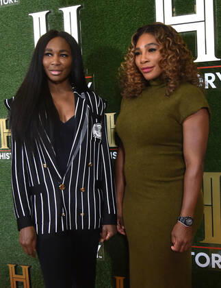 WASHINGTON, DC - SEPTEMBER 24: Venus Williams and Serena Williams at HISTORYTalks 2022: Your Place in History at DAR Constitution Hall in Washington, DC on September 24, 2022. Copyright: xPatsyxLynchx