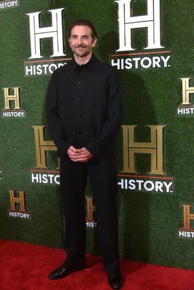 WASHINGTON, DC - SEPTEMBER 24: Bradley Cooper at HISTORYTalks 2022: Your Place in History at DAR Constitution Hall in Washington, DC on September 24, 2022. Copyright: xPatsyxLynchx
