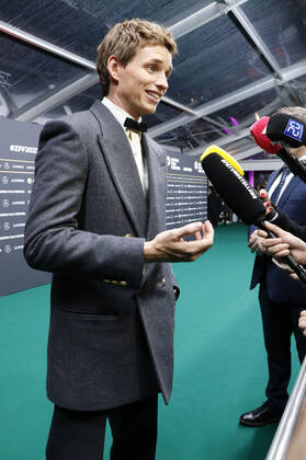 Eddie Redmayne bei der Verleihung des Golden Eye Award an Eddie Redmayne im Rahmen des Screenings des Netflix-Films The Good Nurse auf dem 18. Zurich Film Festival 2022 im Kongresshaus Zürich. Zürich, 25.09.2022