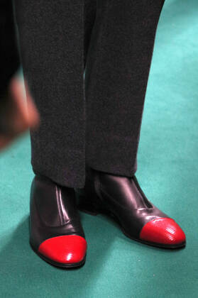 Schuhe von Eddie Redmayne bei der Verleihung des Golden Eye Award an Eddie Redmayne im Rahmen des Screenings des Netflix-Films The Good Nurse auf dem 18. Zurich Film Festival 2022 im Kongresshaus Zürich. Zürich, 25.09.2022