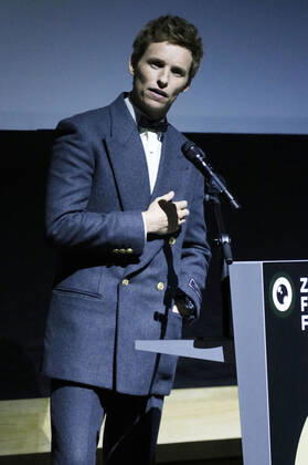 Eddie Redmayne bei der Verleihung des Golden Eye Award an Eddie Redmayne im Rahmen des Screenings des Netflix-Films The Good Nurse auf dem 18. Zurich Film Festival 2022 im Kongresshaus Zürich. Zürich, 25.09.2022