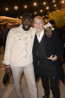 Farba Dieng und Julius Nitschkoff bei der 23. Verleihung der First Steps Awards 2022 im Motorwerk. Berlin, 26.09.2022
