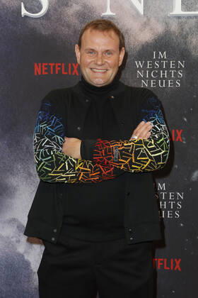 Deutschlandpremiere Netflix von - Im Westen nichts Neues Devid Striesow auf dem roten Teppich bei der Deutschlandpremiere Netflix von - Im Westen nichts Neues - im Kino International in Berlin. Copyright: xEventpressxGolejewskix