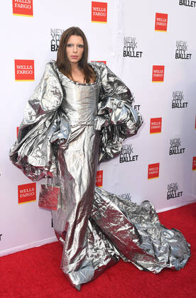 NEW YORK, NY- SEPTEMBER 28: Julia Fox at the 2022 NYC Ballet Fall Fashion Gala at the David H.Koch Theater in New York City on September 28, 2022. Copyright: xJohnxPalmerx