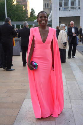 September 28, 2022, New York, NY, USA: DEBORAH ROBERTS attends the New York City Ballet 2022 Fall Fashion Gala,.The David H. Koch Theater, Lincoln Center,.NYC.September 28, 2022. New York USA - ZUMAms4_ 20220928_zaf_ms4_010 Copyright: xSoniaxMoskowitzxGordonx