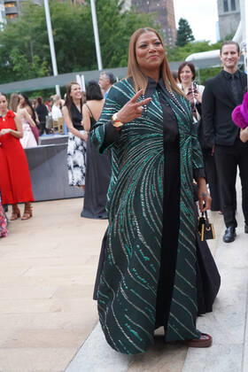 September 28, 2022, New York, NY, USA: QUEEN LATIFAH attends the New York City Ballet 2022 Fall Fashion Gala,.The David H. Koch Theater, Lincoln Center,.NYC.September 28, 2022. New York USA - ZUMAms4_ 20220928_zaf_ms4_019 Copyright: xSoniaxMoskowitzxGordonx