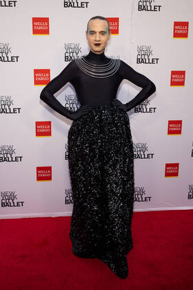 Jordan Roth arrives on the red carpet at the New York City Ballet 2022 Fall Fashion Gala at the David H. Koch Theater in New York City on Wednesday, September 28, 2022. 1 NYP20220928557 GabrielexHoltermann