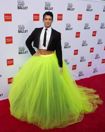 Gilbert Bolden III arrives on the red carpet at the New York City Ballet 2022 Fall Fashion Gala at the David H. Koch Theater in New York City on Wednesday, September 28, 2022. 1 NYP20220928556 GabrielexHoltermann