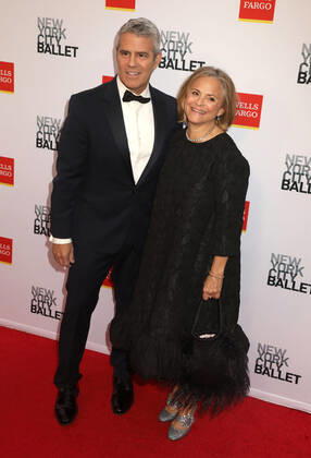 September 28, 2022, New York City, New York, USA: ANDY COHEN and AMY SEDARIS attend the New York City Ballet 2022 Fall Fashion Gala held at the David H. Koch Theater at Lincoln Center. New York City USA - ZUMAk03_ 20220928_zaf_k03_123 Copyright: xNancyxKaszermanx