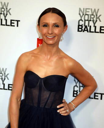 September 28, 2022, New York City, New York, USA: Socialite GEORGINA BLOOMBERG attends the New York City Ballet 2022 Fall Fashion Gala held at the David H. Koch Theater at Lincoln Center. New York City USA - ZUMAk03_ 20220928_zaf_k03_148 Copyright: xNancyxKaszermanx