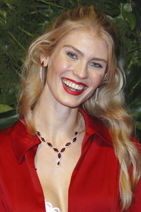 Louisa Kapitza bei der The Show 2022 Opening Party im Schuppen 52. Hamburg, 01.10.2022