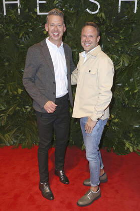 Andre Schünke und Benjamin Matthews bei der The Show 2022 Opening Party im Schuppen 52. Hamburg, 01.10.2022