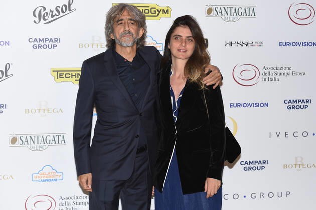 Globo d oro award at the auditorium parco della musica. Rome (Italy), 04 October 2022 Sergio Rubini , Carla Cavalluzzi on the red carpet of the Globo d oro award at the auditorium parco della musica. Rome (Italy), 04 October 2022 Imago-Images Emmefoto Copyright: xImago-Images Emmefotox