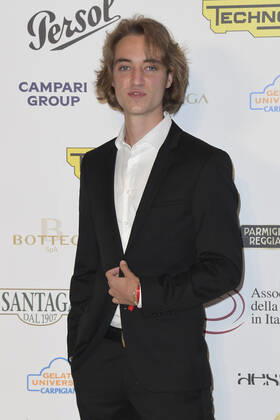 October 4, 2022, Rome, Italy: Luca Vergoni attends at the red carpet of the Globo d oro award 2022 at the Auditorium Parco Della Musica. Rome Italy - ZUMAs197 20221004_zaa_s197_393 Copyright: xCartellixMariox