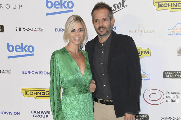 October 4, 2022, Rome, Italy: Avarello Roberta (left) and Simone Godano (right) attend at the red carpet of the Globo d oro award 2022 at the Auditorium Parco Della Musica. Rome Italy - ZUMAs197 20221004_zaa_s197_418 Copyright: xCartellixMariox