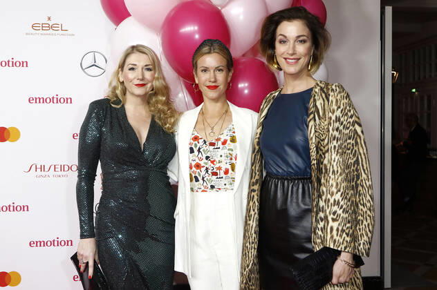 Sandra Quadflieg, Wolke Hegenbarth und Julia Stinshoff bei der 11. Verleihung des EMOTION Award 2022 im Curio Haus. Hamburg, 05.10.2022